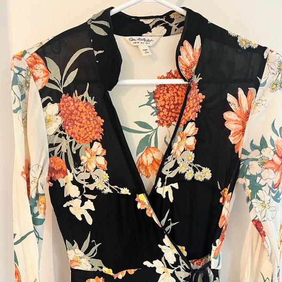 ASOS Miss Selfridge lightweight floral wrap dress with long sleeve size 2 - Picture 2 of 7